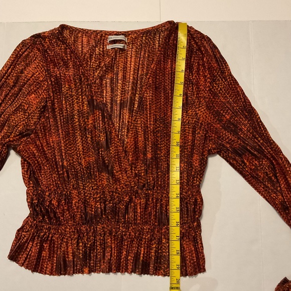 Urban Outfitters Women’s Plisse Peplum Crop Top Brown - Picture 3 of 11